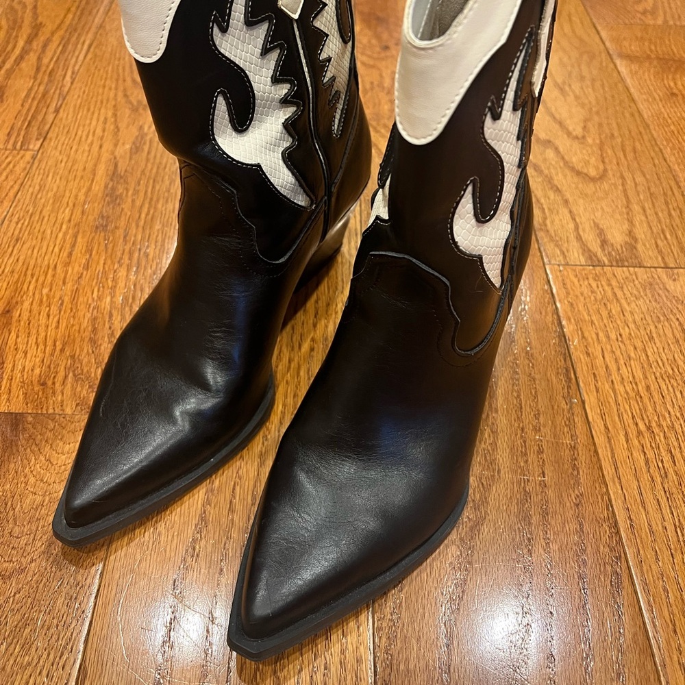 Brand OASIS Society vegan leather boots. Size 9